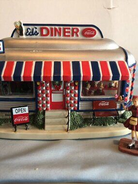 Ed's Diner Coca Cola WORKS Main Street Collection 2006 w 2 People #F49
